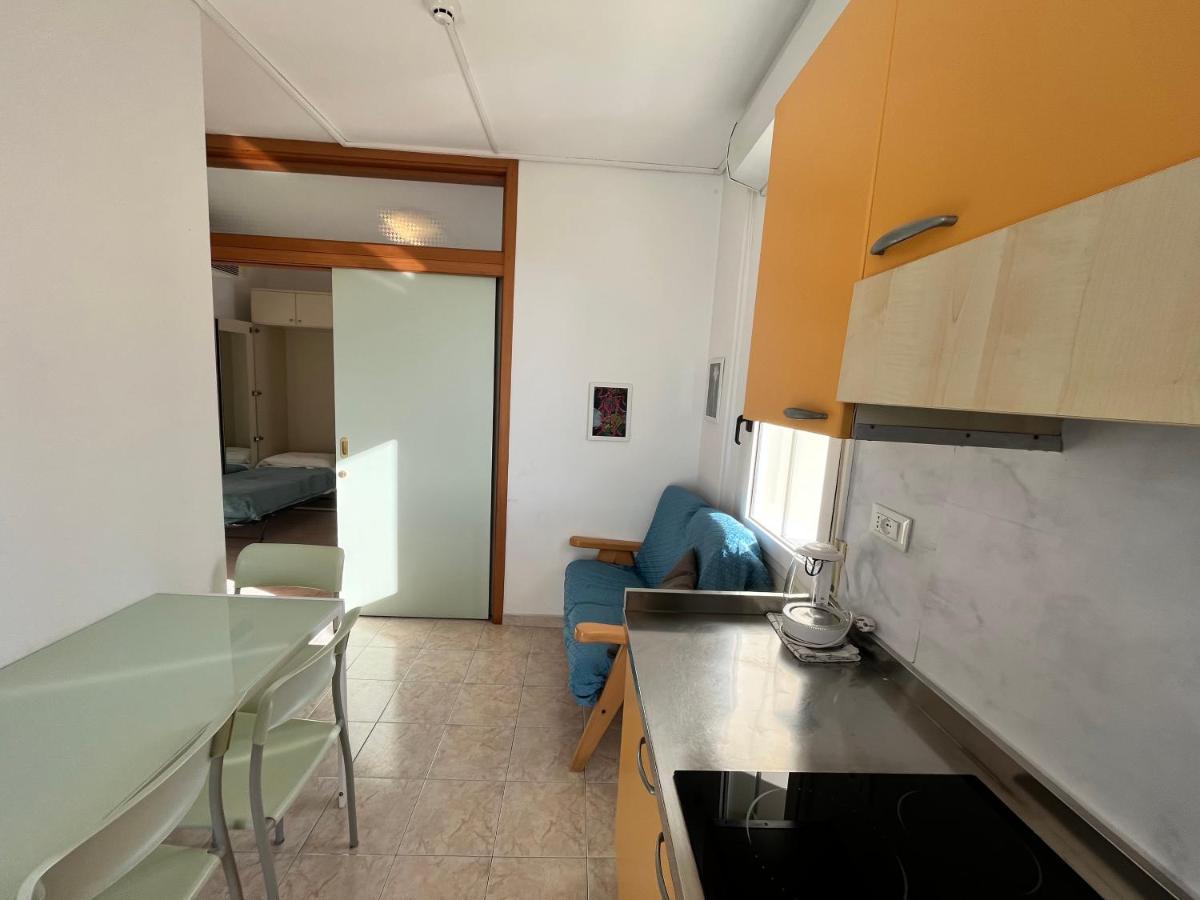 רימיני Residence Frontemare מראה חיצוני תמונה