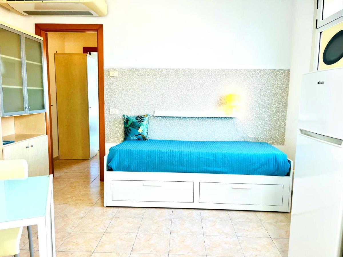 רימיני Residence Frontemare מראה חיצוני תמונה